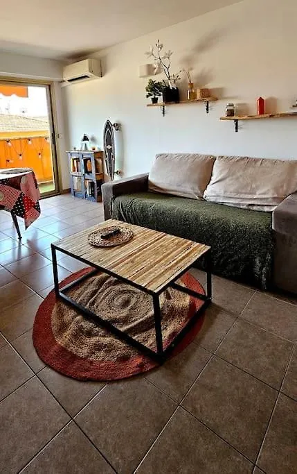 Апартаменты Appartement Cosy Centre Ville Roquebrune-Cap-Martin Carnoles Франция